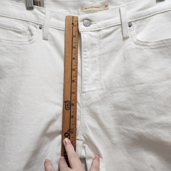 NWT Levi's 311 Shaping Skinny Women's 18M 34x30 White Jeans 34 X 30 - Picture 6 of 12